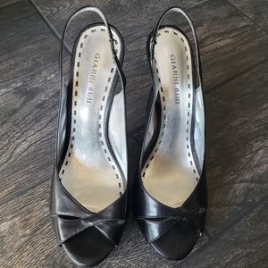 Gianni Bini leather pumps